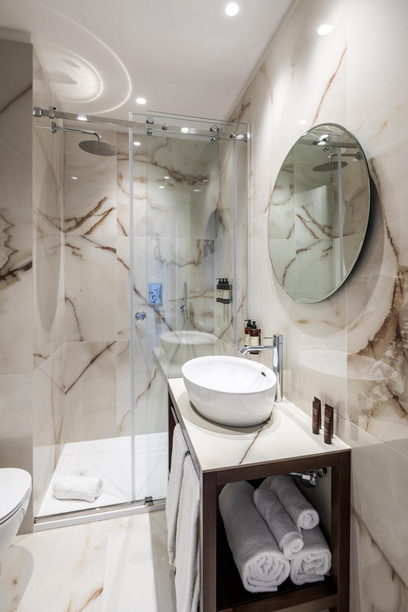 Roma Hotel 4*